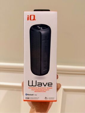 IQ Wave Waterproof Bluetooth Speaker BRAND NEW IN BOX Working Order